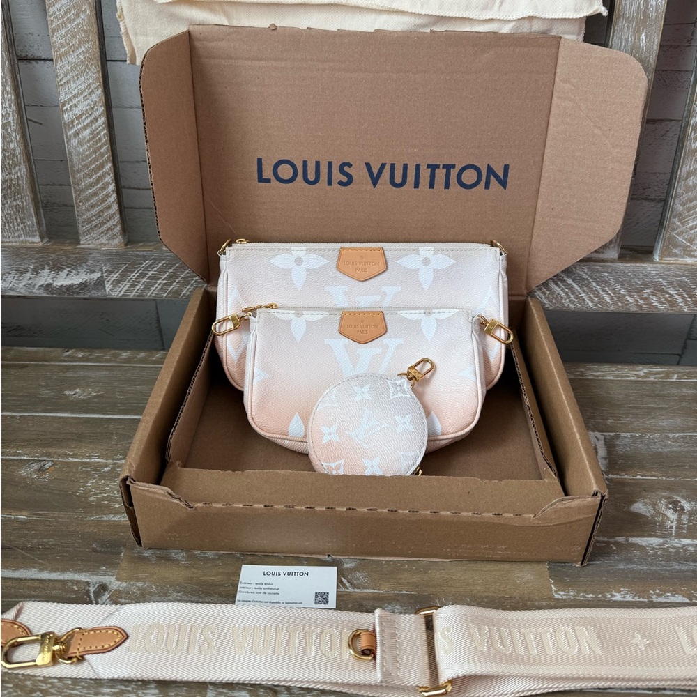 Louis Vuitton Multi Pochette GIANT Brume